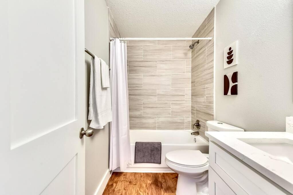 Ferienwohnung Bright And Cheerful Flat, Near Fair Park Dallas Exterior foto